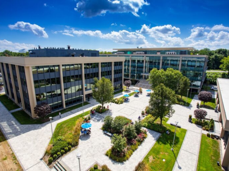 Simone Development and Fareri Associates Renew Lease with Northwell Health featured image.