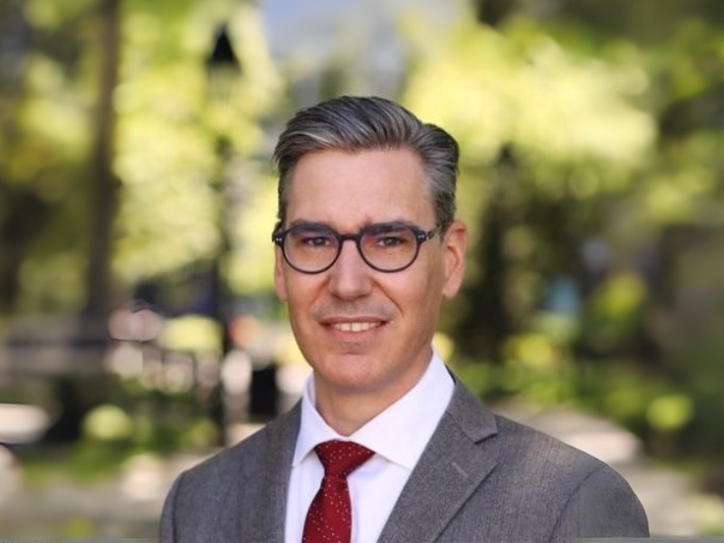 Dr. Michael Steiper Named President of Purchase College featured image.
